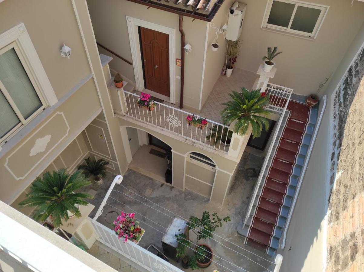 Affittacamere Silvagni Caserta Exterior foto
