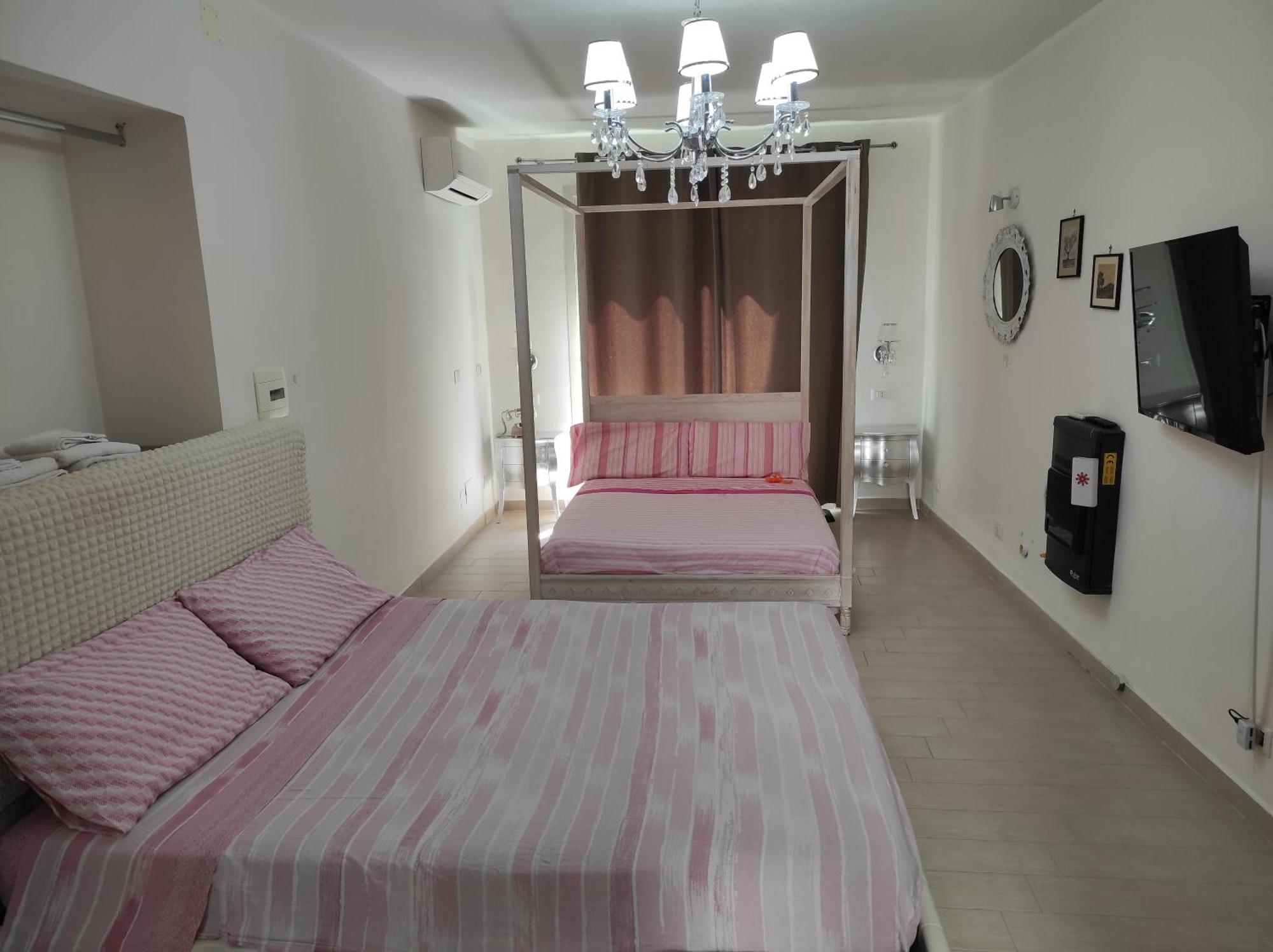 Affittacamere Silvagni Caserta Habitación foto